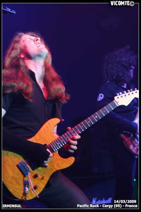 gal/IRMINSUL/2009-03-14_-_Pacific_rock/25.jpg