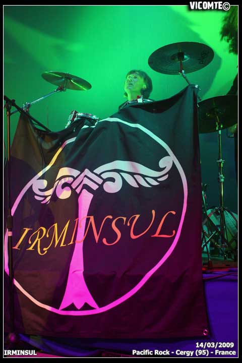gal/IRMINSUL/2009-03-14_-_Pacific_rock/30.jpg