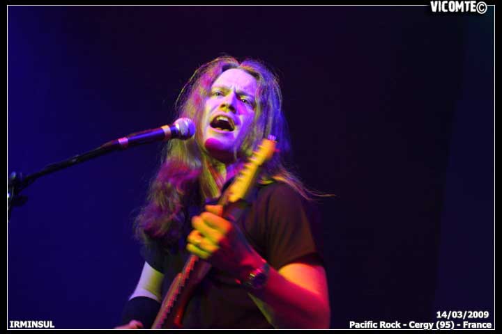 gal/IRMINSUL/2009-03-14_-_Pacific_rock/50.jpg