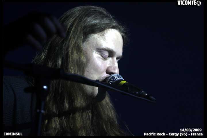 gal/IRMINSUL/2009-03-14_-_Pacific_rock/56.jpg