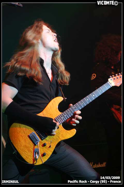 gal/IRMINSUL/2009-03-14_-_Pacific_rock/58.jpg