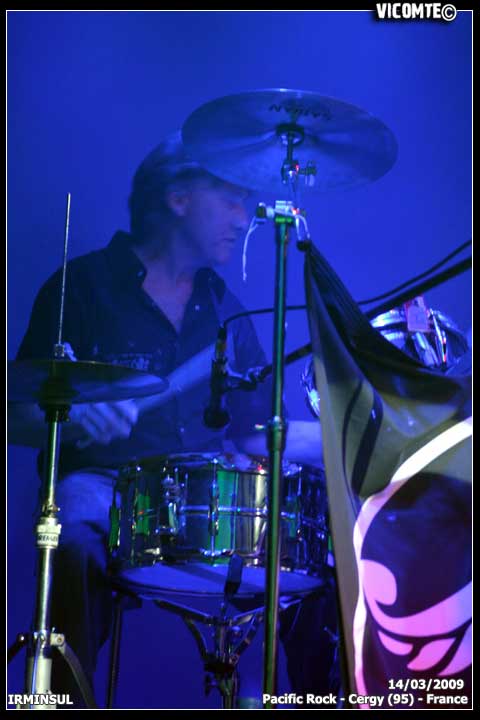 gal/IRMINSUL/2009-03-14_-_Pacific_rock/61.jpg
