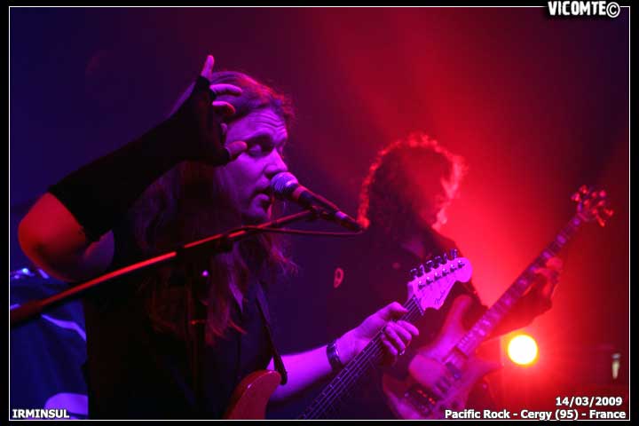 gal/IRMINSUL/2009-03-14_-_Pacific_rock/62.jpg