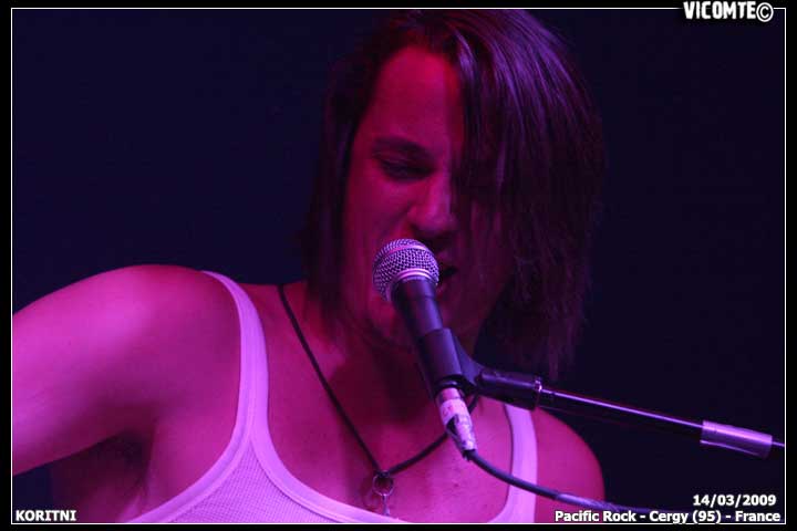 gal/KORITNI/2009-03-14_-_Pacific_rock/54.jpg