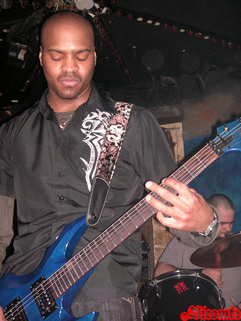 gal/KREPUSKULE/2006-03-26_-_Le_Klub/14.jpg