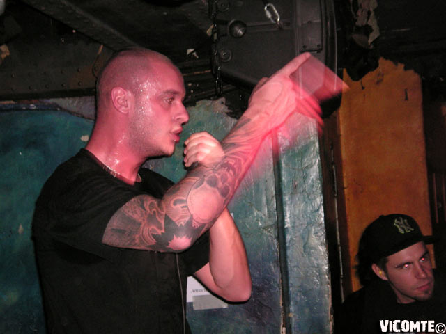 gal/LOKURAH/2008-04-13_-_Le_Klub/08.jpg