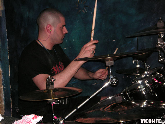 gal/LOKURAH/2008-04-13_-_Le_Klub/18.jpg
