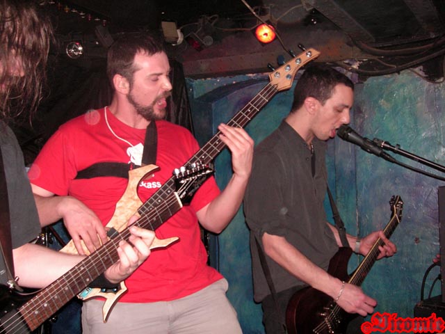 gal/METAL_UP_EM_ASS/2006-03-12_-_Le_Klub/26.jpg