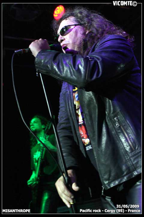gal/MISANTHROPE/2009-05-31_-_Pacific_rock/07.jpg