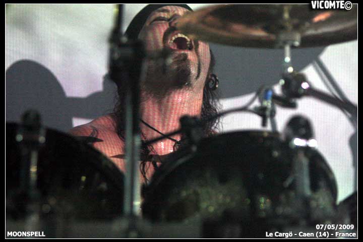 gal/MOONSPELL/2009-05-07_-_Cargo/10.jpg