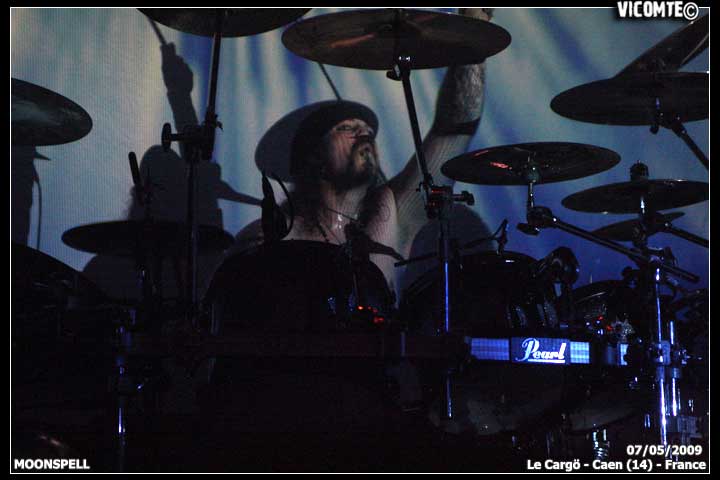 gal/MOONSPELL/2009-05-07_-_Cargo/22.jpg