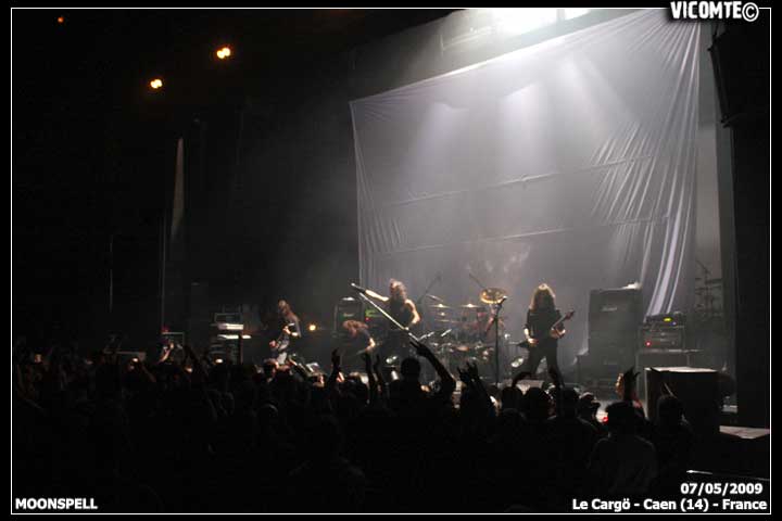 gal/MOONSPELL/2009-05-07_-_Cargo/26.jpg