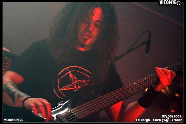 gal/MOONSPELL/2009-05-07_-_Cargo/38.jpg
