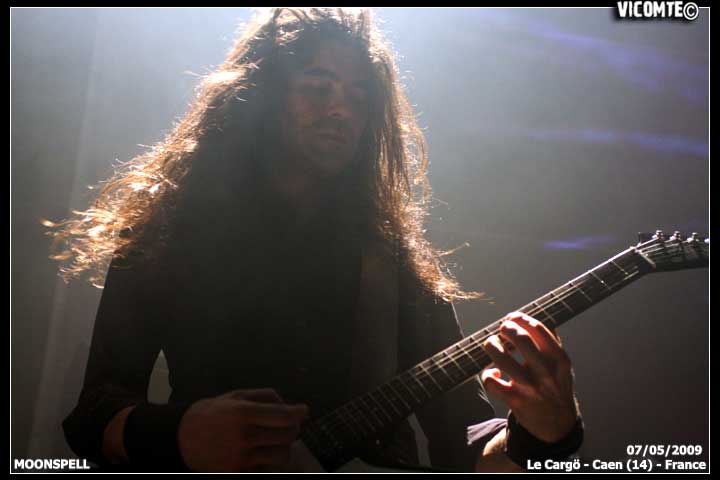 gal/MOONSPELL/2009-05-07_-_Cargo/46.jpg