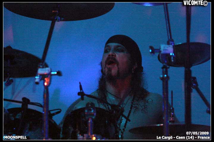 gal/MOONSPELL/2009-05-07_-_Cargo/49.jpg