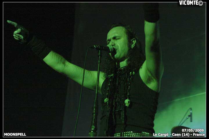 gal/MOONSPELL/2009-05-07_-_Cargo/50.jpg