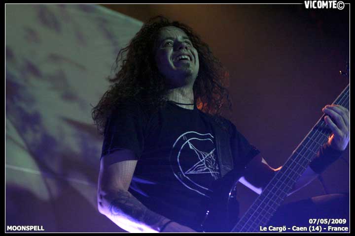 gal/MOONSPELL/2009-05-07_-_Cargo/55.jpg