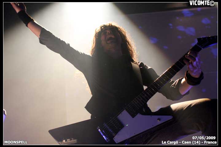 gal/MOONSPELL/2009-05-07_-_Cargo/87.jpg