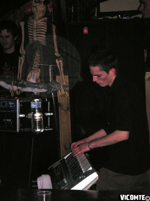gal/OVERLOAD/2008-03-01_-_Black_Pearl/03.jpg