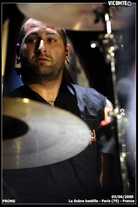gal/PRONG/2009-06-03_-_Scene_bastille/06.jpg