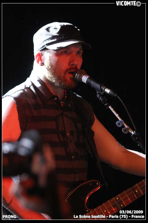 gal/PRONG/2009-06-03_-_Scene_bastille/21.jpg