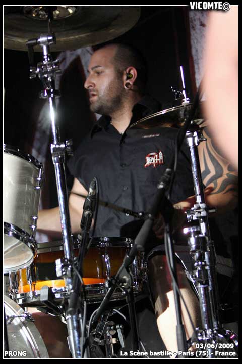 gal/PRONG/2009-06-03_-_Scene_bastille/30.jpg