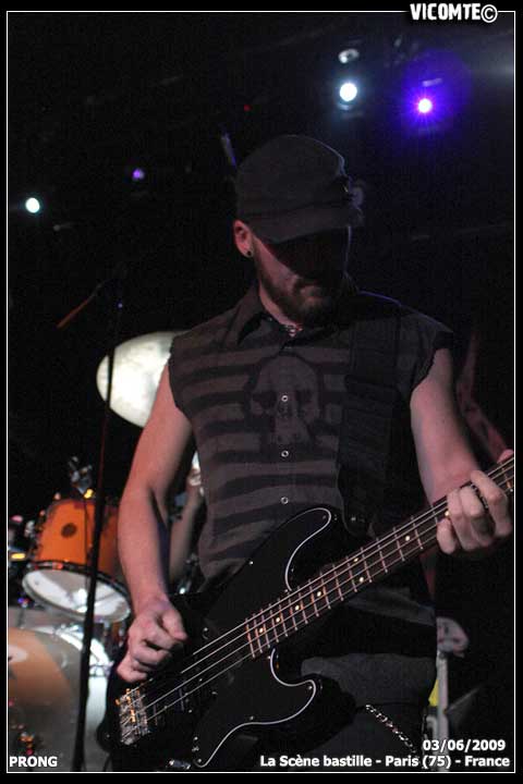 gal/PRONG/2009-06-03_-_Scene_bastille/46.jpg