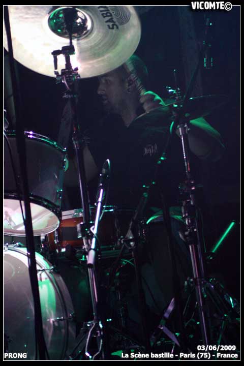 gal/PRONG/2009-06-03_-_Scene_bastille/50.jpg