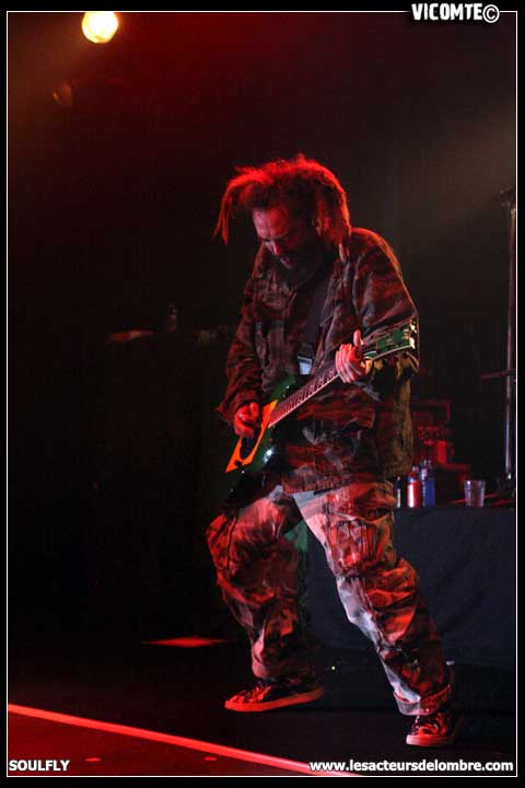 gal/SOULFLY/2009-02-12_-_Bataclan/28.jpg