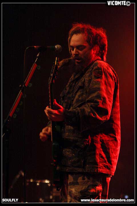 gal/SOULFLY/2009-02-12_-_Bataclan/54.jpg