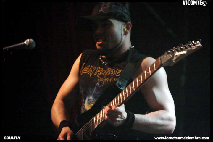 gal/SOULFLY/2009-02-12_-_Bataclan/67.jpg