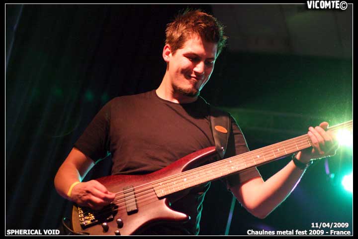 gal/SPHERICAL_VOID/2009-04-11_-_Chaulnes_metal_fest_2009/02.jpg