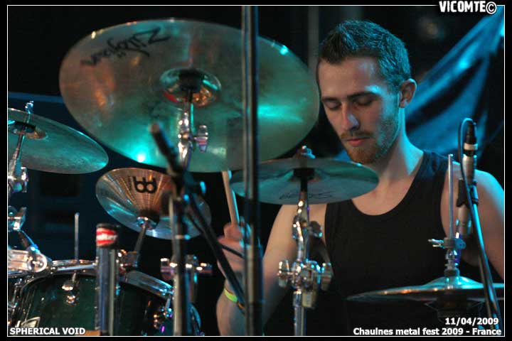gal/SPHERICAL_VOID/2009-04-11_-_Chaulnes_metal_fest_2009/03.jpg
