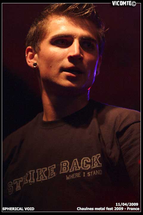 gal/SPHERICAL_VOID/2009-04-11_-_Chaulnes_metal_fest_2009/28.jpg