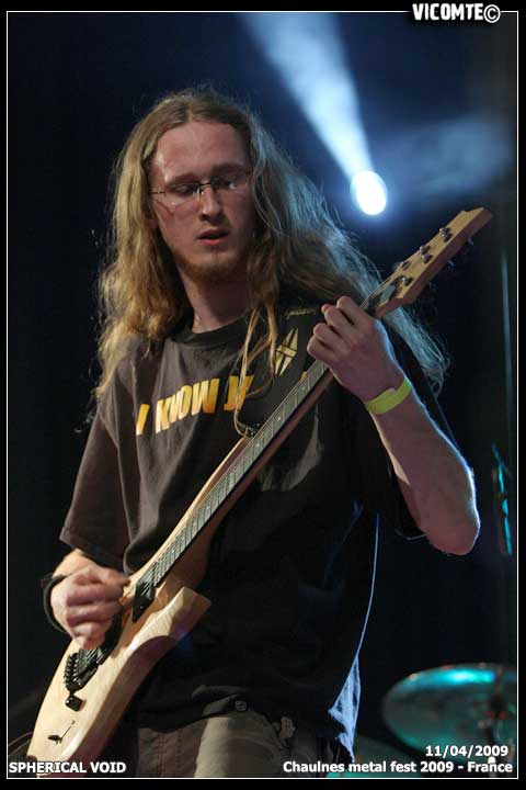 gal/SPHERICAL_VOID/2009-04-11_-_Chaulnes_metal_fest_2009/72.jpg