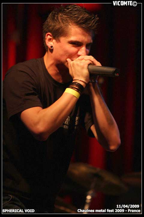 gal/SPHERICAL_VOID/2009-04-11_-_Chaulnes_metal_fest_2009/73.jpg