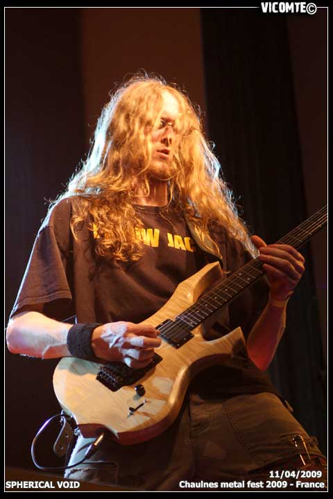 gal/SPHERICAL_VOID/2009-04-11_-_Chaulnes_metal_fest_2009/75.jpg