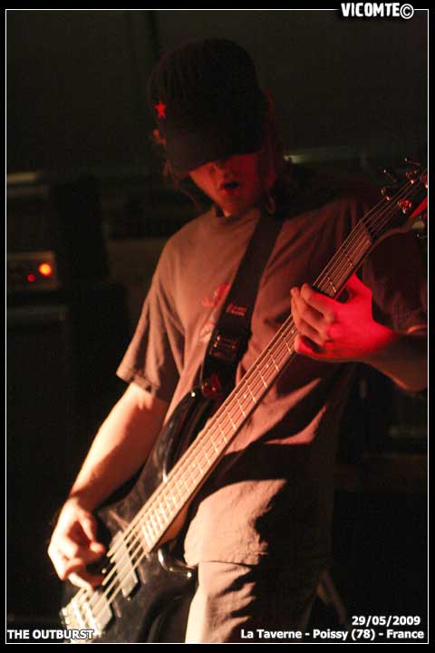 gal/THE_OUTBURST/2009-05-29_-_La_taverne/25.jpg