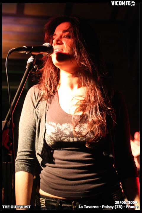 gal/THE_OUTBURST/2009-05-29_-_La_taverne/31.jpg