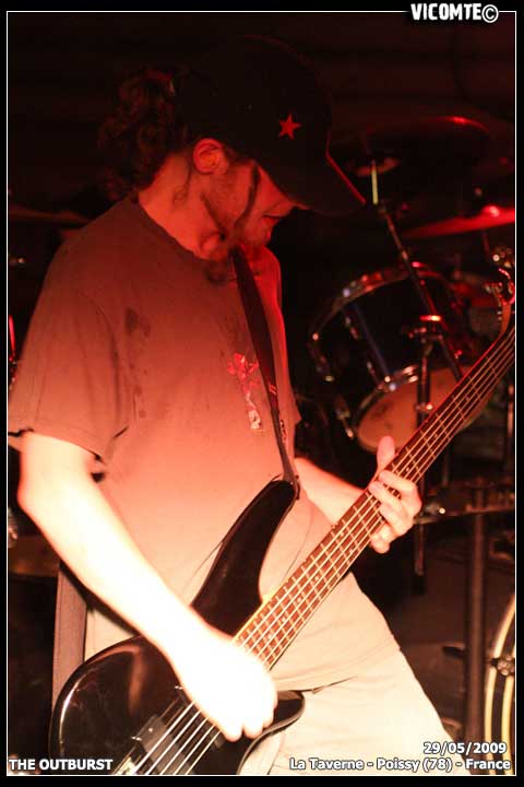 gal/THE_OUTBURST/2009-05-29_-_La_taverne/41.jpg