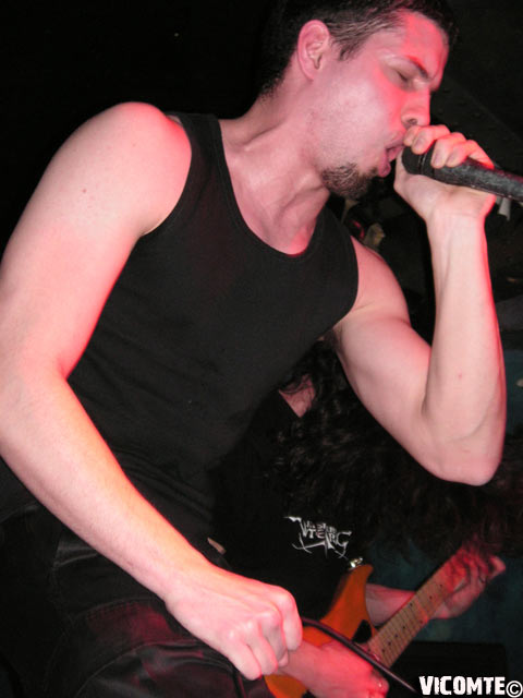 gal/WHISPERING_TEARS/2008-03-16_-_Le_Klub/01.jpg