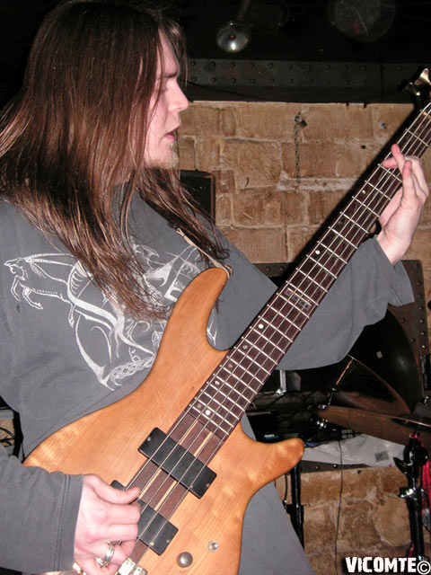 gal/WHISPERING_TEARS/2008-03-16_-_Le_Klub/13.jpg